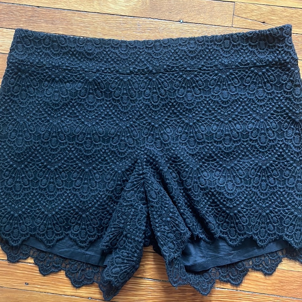 Elevenses black shorts with side zipper